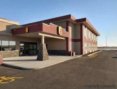 Super 8 By Wyndham Innisfail Exterior photo