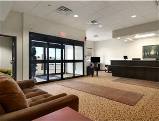 Super 8 By Wyndham Innisfail Exterior photo